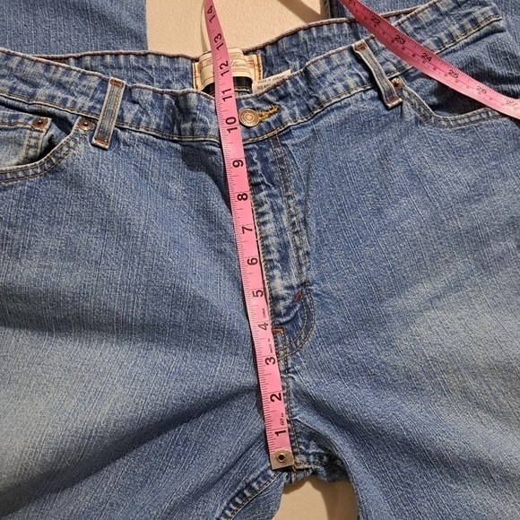 Signature by Levi Strauss Light Blue Women's Boot Cut Jeans - Picture 14 of 14